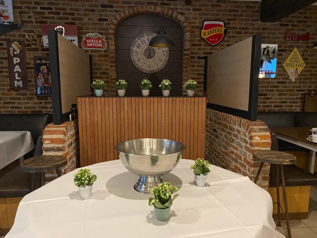 receptie kan vooraan in onze brasserie